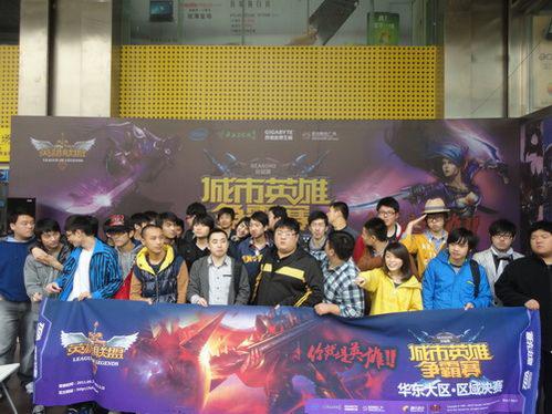 LGD Gaming 恭喜中路选手 xqw 出道两周年：坚定地走在自己的舞台上